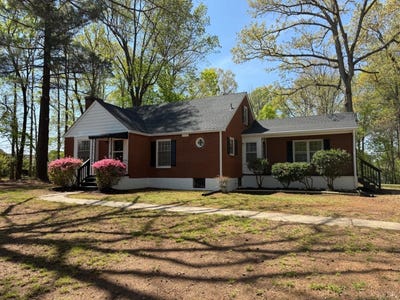 /international/us/407-old-graves-mill-road-lynchburg-va-110098763640/