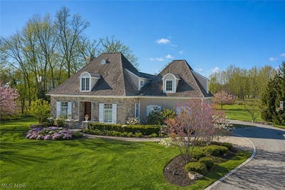 /international/us/2242-rock-creek-n-akron-oh-110107210281/
