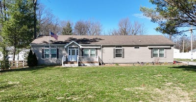 /international/us/1081-county-road-1850-e-fairfield-il-110098065250/