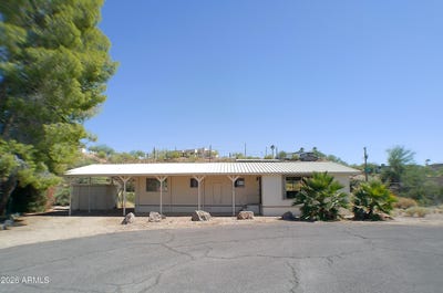 /international/us/379-n-stallion-court-queen-valley-az-110107439064/