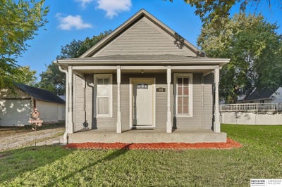/international/us/125-n-maple-street-fremont-ne-110120096308/