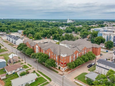 /international/us/251-w-miller-avenue-stillwater-ok-110108974925/