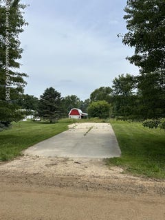 /international/us/5101-e-cutler-road-bath-mi-110100566451/