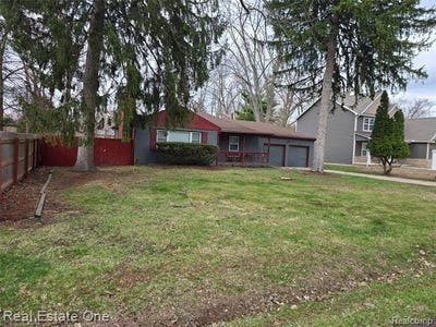 /international/us/19830-mahon-street-southfield-mi-110107405078/