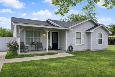 /international/us/555-live-oak-dr-bertram-tx-110106920824/