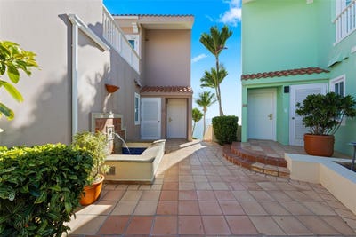 /international/us/100-el-conquistador-ave-fajardo-pr-110103692234/