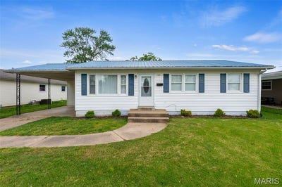 /international/us/105-west-clarman-chaffee-mo-110108194873/
