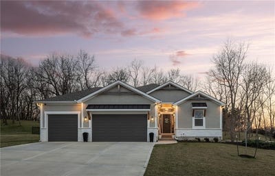 /international/us/517-southshore-drive-lake-winnebago-mo-110108467021/