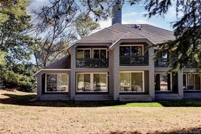 /international/us/135-pelhams-ordinary-williamsburg-va-110105064103/