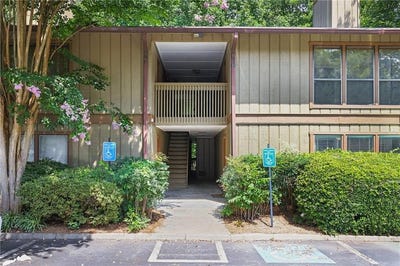 /international/us/1014-dunbar-drive-atlanta-ga-110119326724/