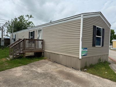 /international/us/3014-preston-ave-trl-48-pasadena-tx-110107683224/