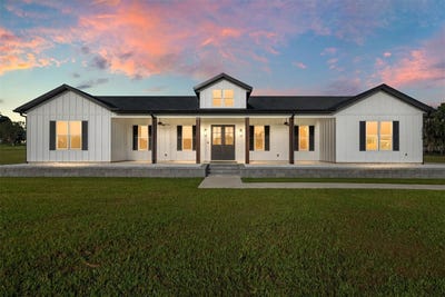 /international/us/15224-nw-56th-court-road-reddick-fl-110102466696/