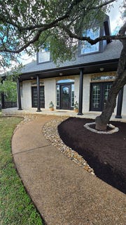 /international/us/713-oakwood-ln-dripping-springs-tx-110101372238/