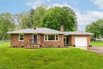 /international/us/1213-pleasantview-avenue-se-north-canton-oh-110107697436/