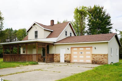 /international/us/5260-townhall-road-hale-mi-110119957035/