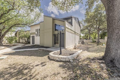 /international/us/100-lorenz-san-antonio-tx-110101500624/