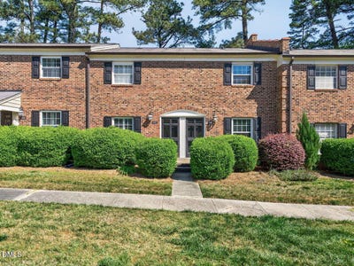 /international/us/3749-jamestown-circle-raleigh-nc-110107357211/