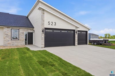 /international/us/523-bunyan-dr-harrisburg-sd-110108887451/