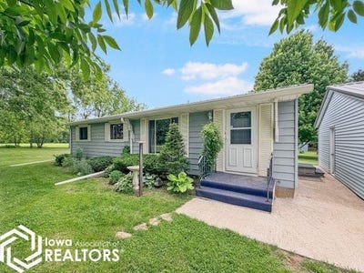 /international/us/2024-violet-avenue-aredale-ia-110108477490/