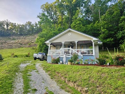 /international/us/444-margaret-heights-paintsville-ky-110100410117/
