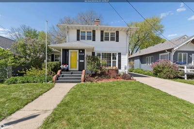 /international/us/709-n-8th-street-clear-lake-ia-110107962231/