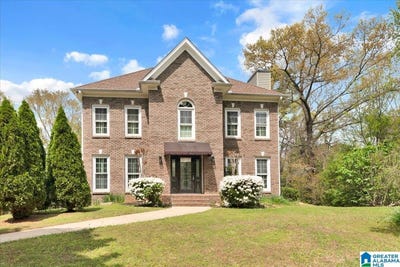 /international/us/24-beech-circle-chelsea-al-110106851722/