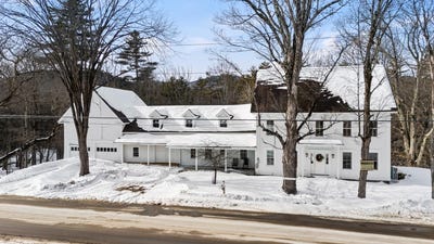 /international/us/516-w-salisbury-road-salisbury-nh-110105838810/