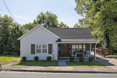 /international/us/114-falmouth-street-williamstown-ky-110104419493/