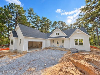 /international/us/120-drumar-court-southern-pines-nc-110110381770/