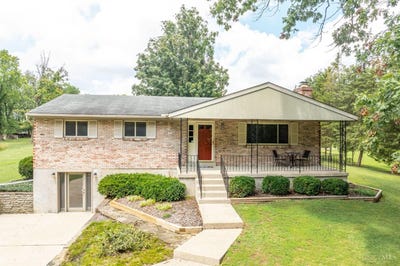 /international/us/2418-elm-road-deerfield-twp-oh-110100974216/