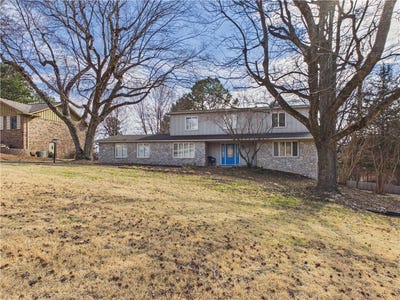 /international/us/1006-w-sherman-avenue-harrison-ar-110108426462/