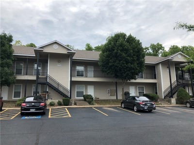 /international/us/1774-n-gregg-avenue-fayetteville-ar-110106325720/