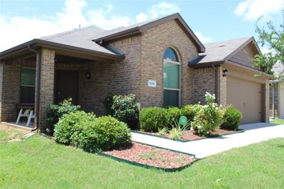 /international/us/624-yarborough-street-crowley-tx-110101547660/