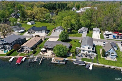 /international/us/812-s-lakeside-drive-syracuse-in-110107585049/