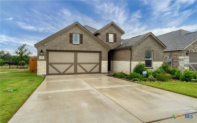 /international/us/1649-ranch-house-new-braunfels-tx-110107831140/