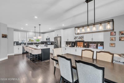 /international/us/12-raritan-cove-keyport-nj-110108023819/