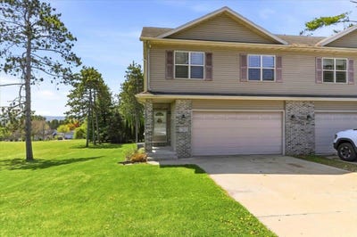 /international/us/121-madison-avenue-baraboo-wi-110107807346/
