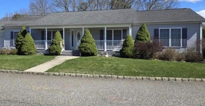 /international/us/1407-middle-road-calverton-ny-110120466334/
