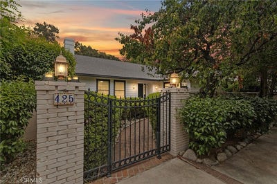 /international/us/425-e-baseline-rd-claremont-ca-110101122664/?lang=zh-tw