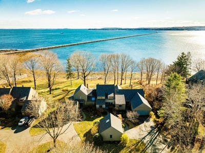 /international/us/9-jameson-point-road-rockland-me-110095889639/