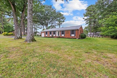 /international/us/201-smithfield-boulevard-smithfield-va-110120452733/