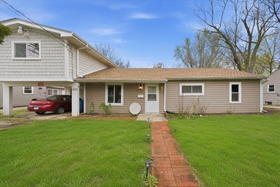 /international/us/1222-grove-street-aurora-il-110108029637/