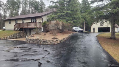/international/us/9332-deer-lake-road-crivitz-v-wi-wi-110108743821/