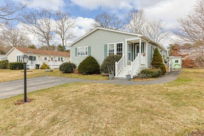/international/us/23-green-holly-drive-kingston-ma-110106782087/