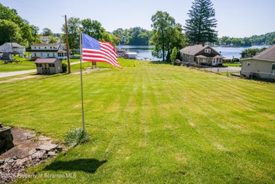 /international/us/108-frear-lane-factoryville-pa-110094814062/
