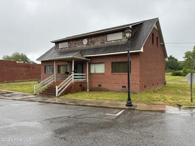 /international/us/212-w-water-street-plymouth-nc-110108549688/