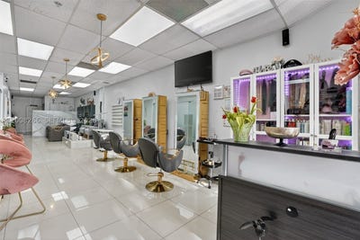 /international/us/beauty-salon-for-sale-on-w-kendall-kendall-fl-110109169718/