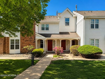 /international/us/270-tulip-lane-freehold-nj-110108176249/