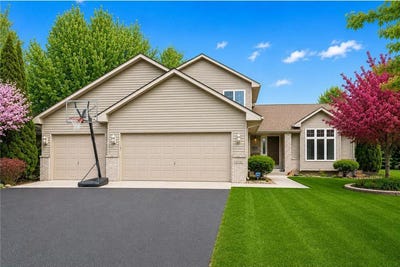 /international/us/10106-fernwood-lane-n-champlin-mn-110108412542/