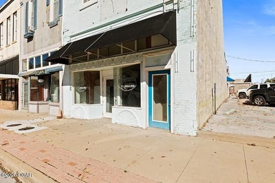 /international/us/127-e-cherry-street-nevada-mo-110103169425/
